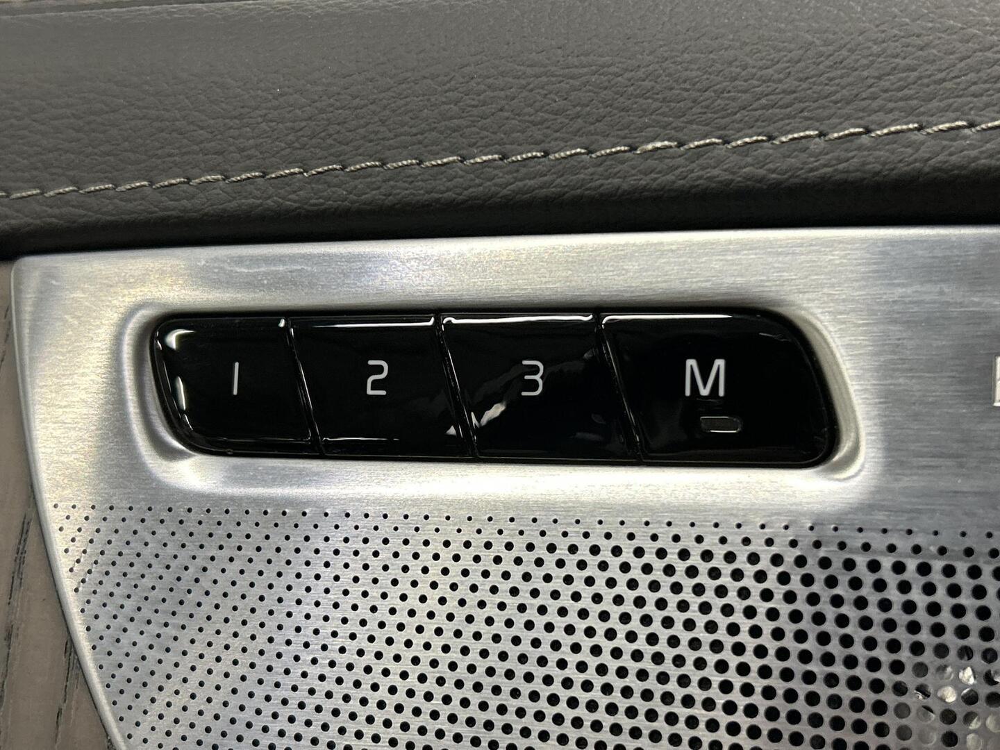 VOLVO XC90 2021