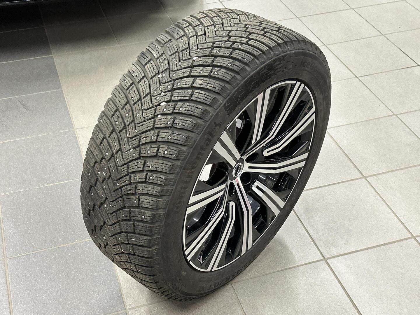 VOLVO XC90 2021