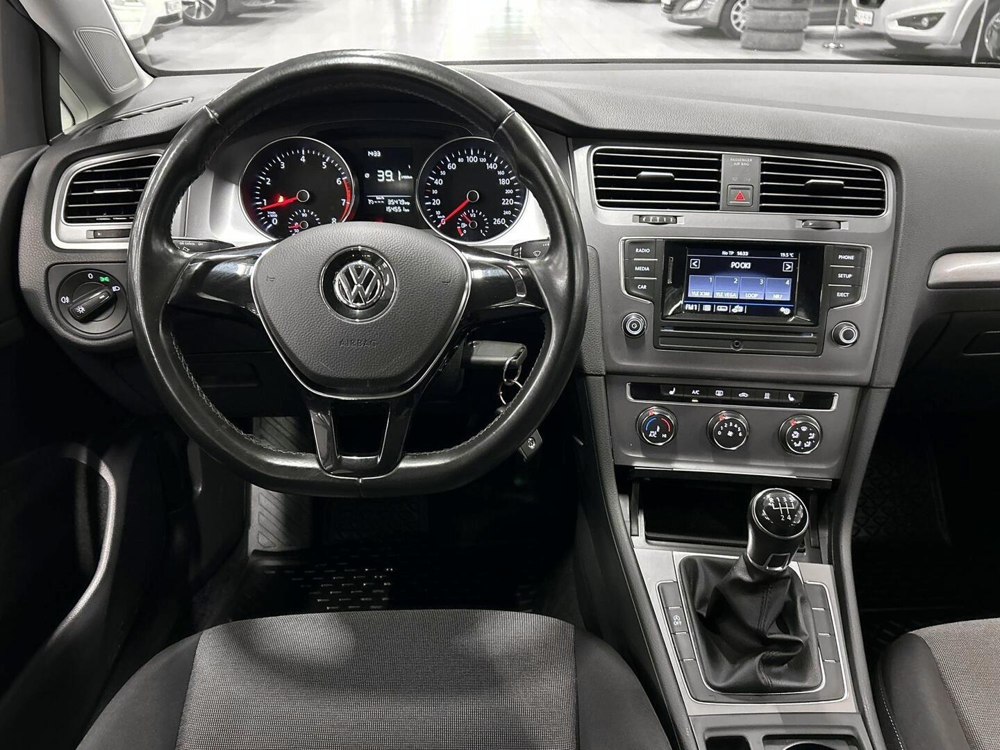 VOLKSWAGEN Golf 2017