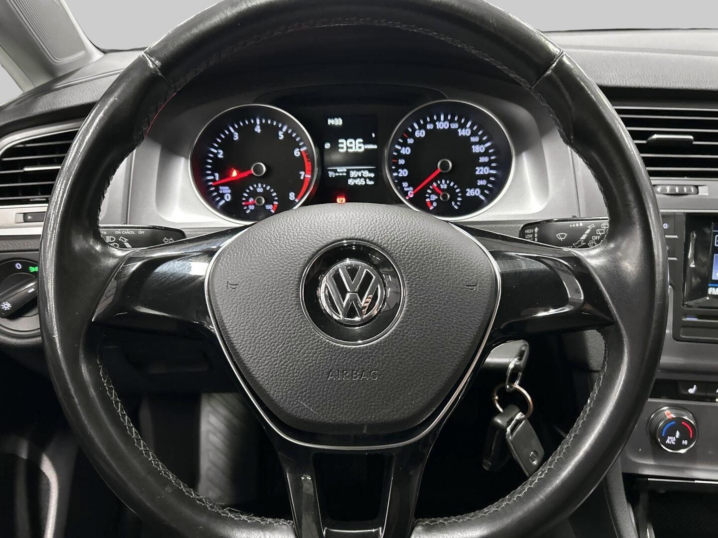 VOLKSWAGEN Golf 2017