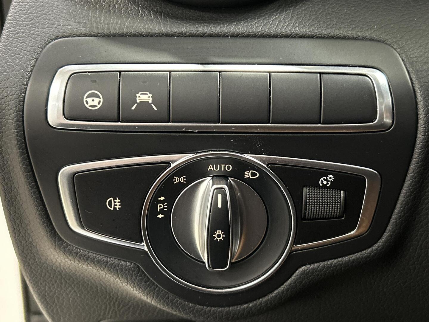 MERCEDES-BENZ C 2020