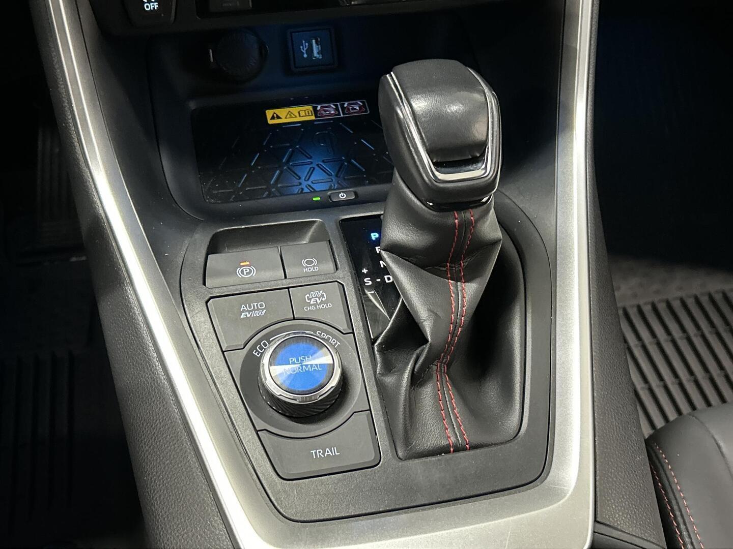 TOYOTA RAV4 PLUG-IN 2023