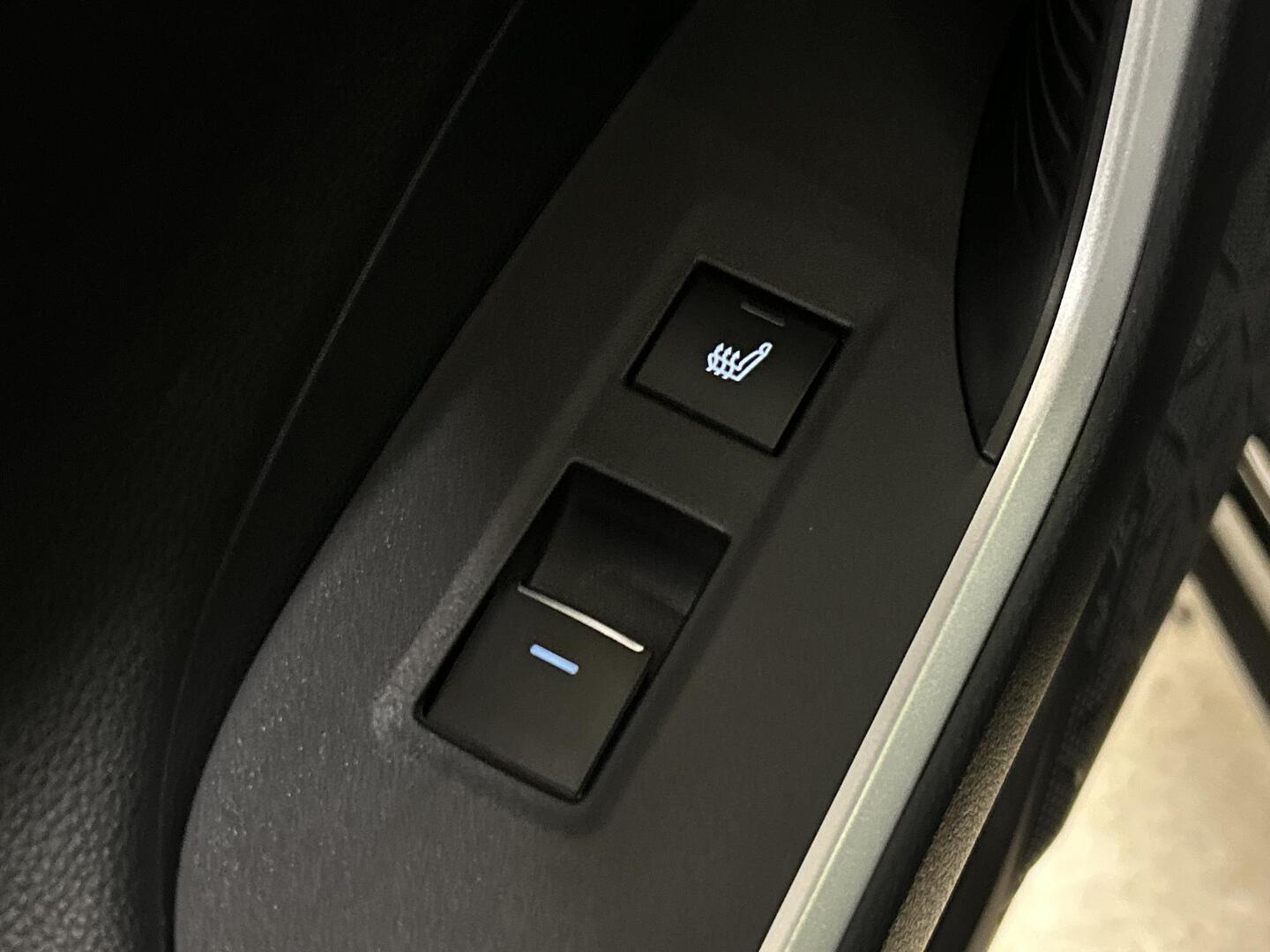 TOYOTA RAV4 PLUG-IN 2023