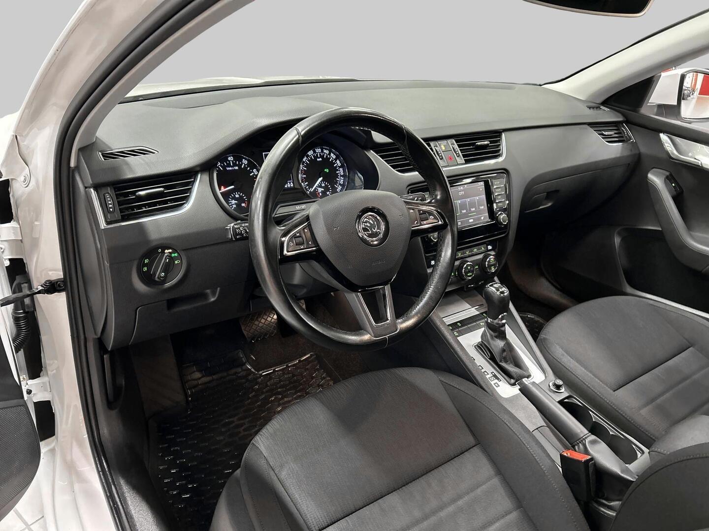 SKODA Octavia 2016