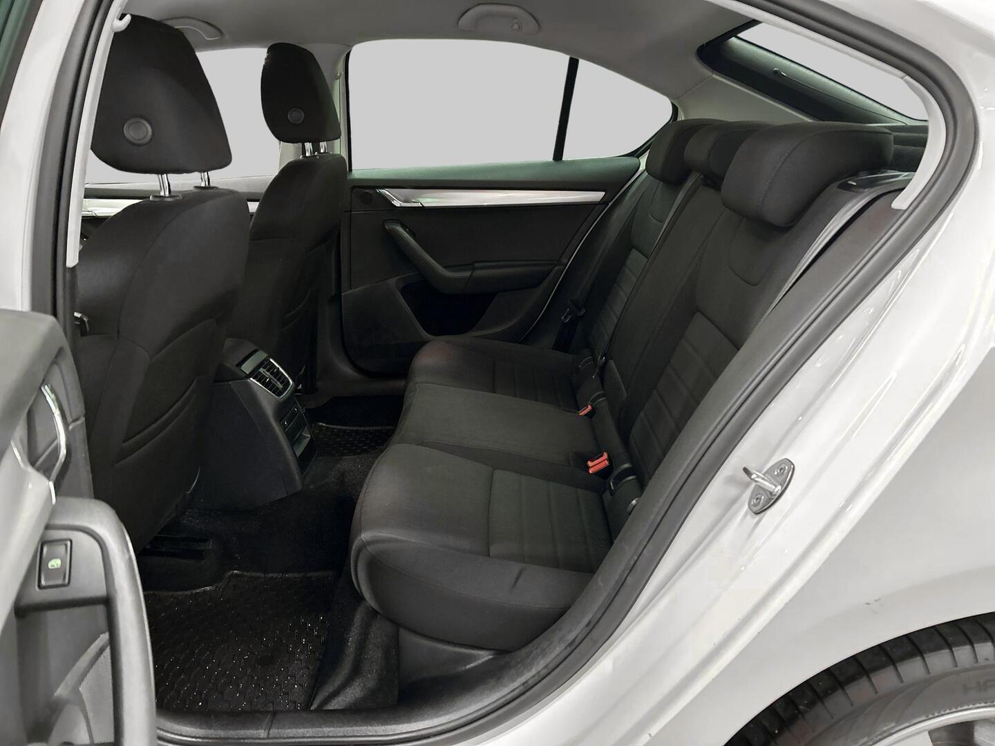 SKODA Octavia 2016