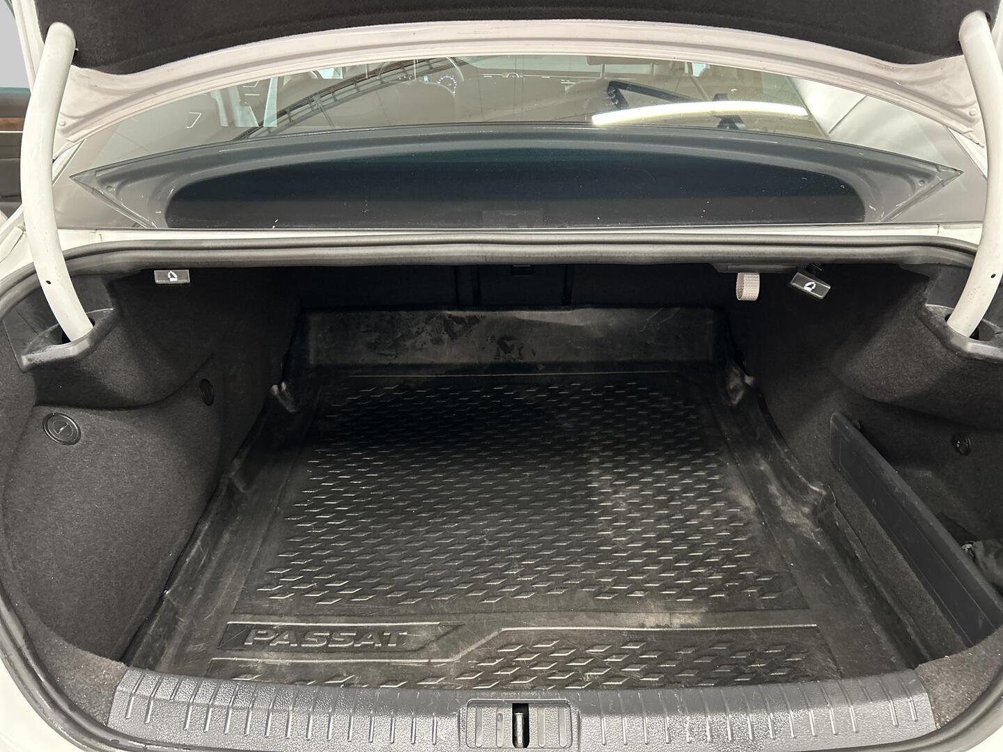 VOLKSWAGEN Passat 2016