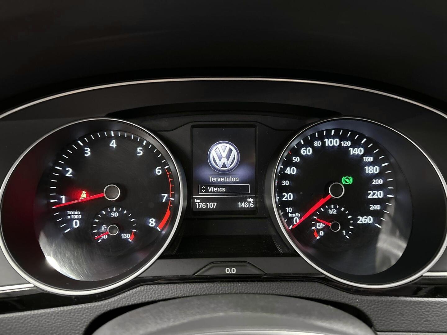 VOLKSWAGEN Passat 2016