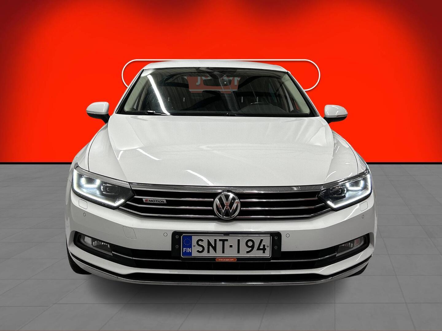 VOLKSWAGEN Passat 2016