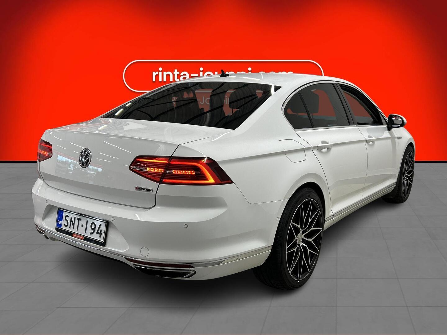 VOLKSWAGEN Passat 2016