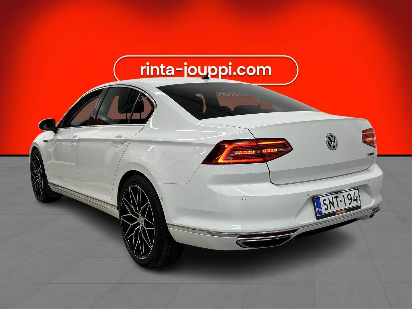 VOLKSWAGEN Passat 2016