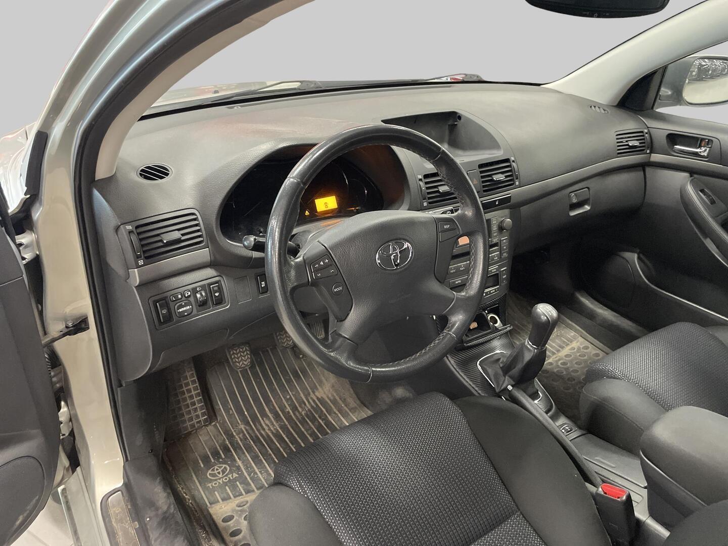 TOYOTA Avensis 2008