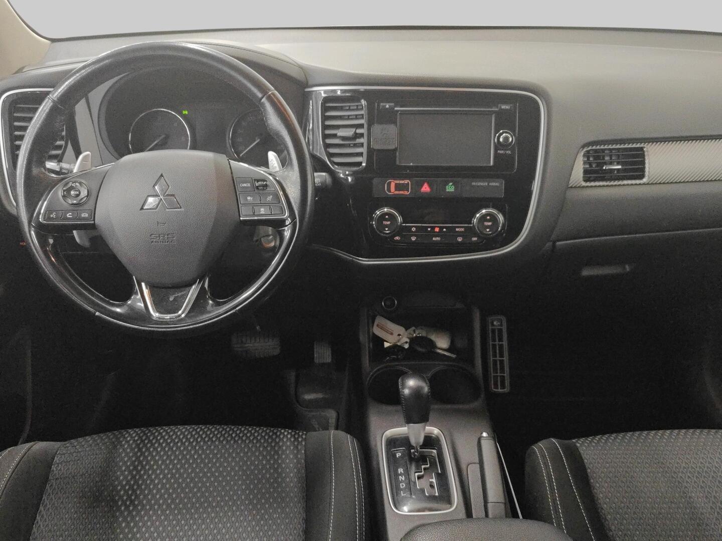 MITSUBISHI Outlander 2015