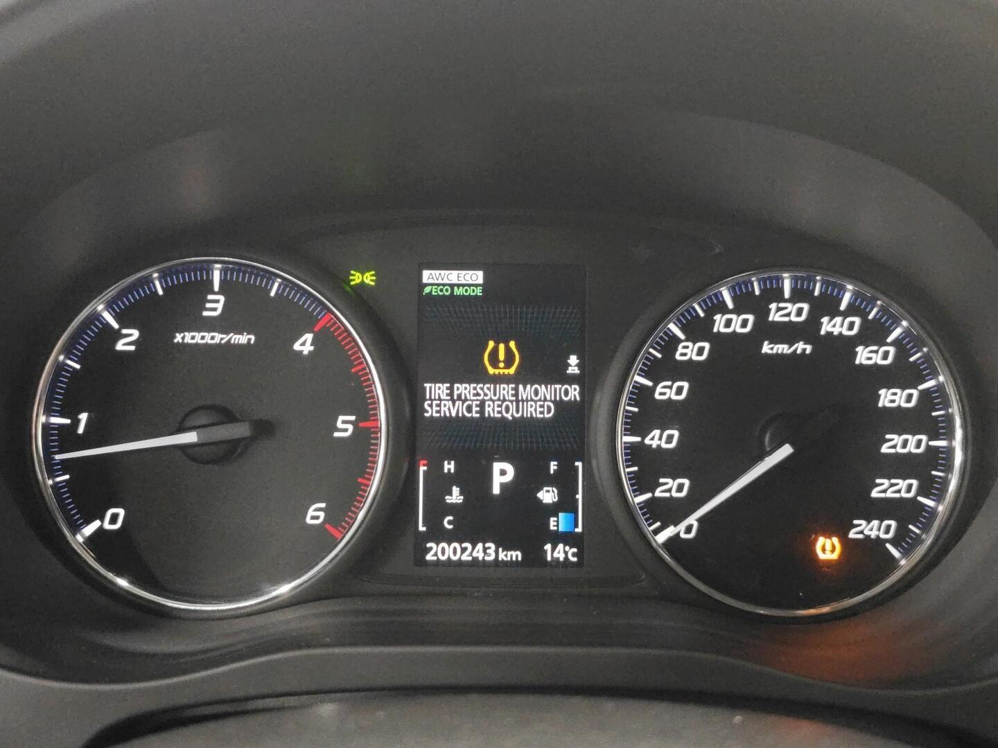 MITSUBISHI Outlander 2015