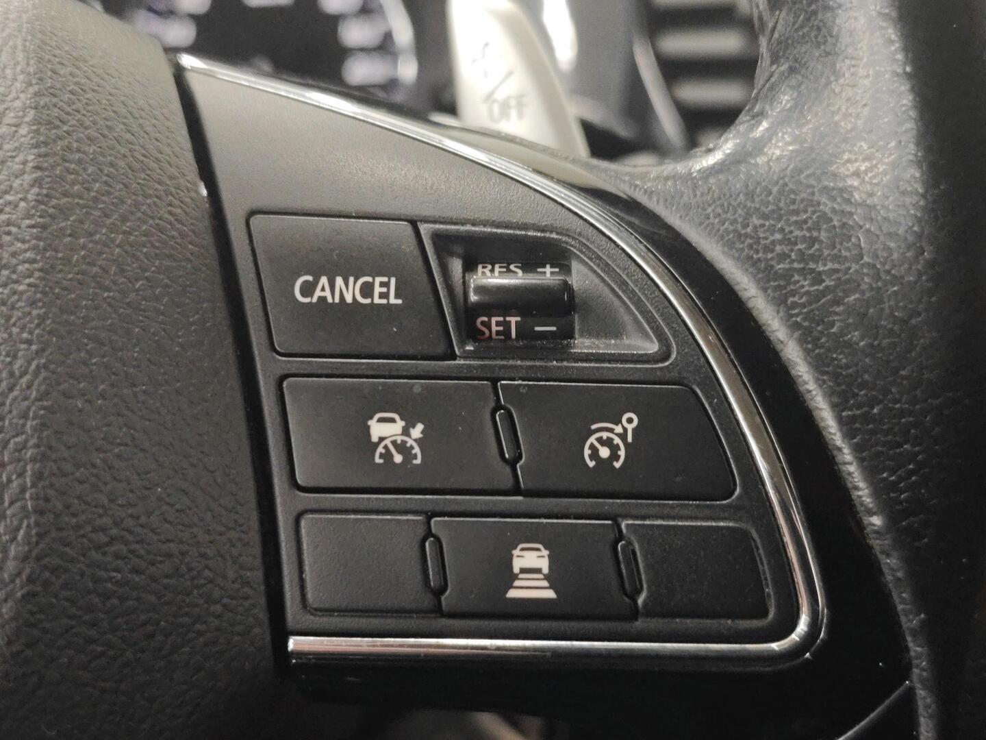 MITSUBISHI Outlander 2015