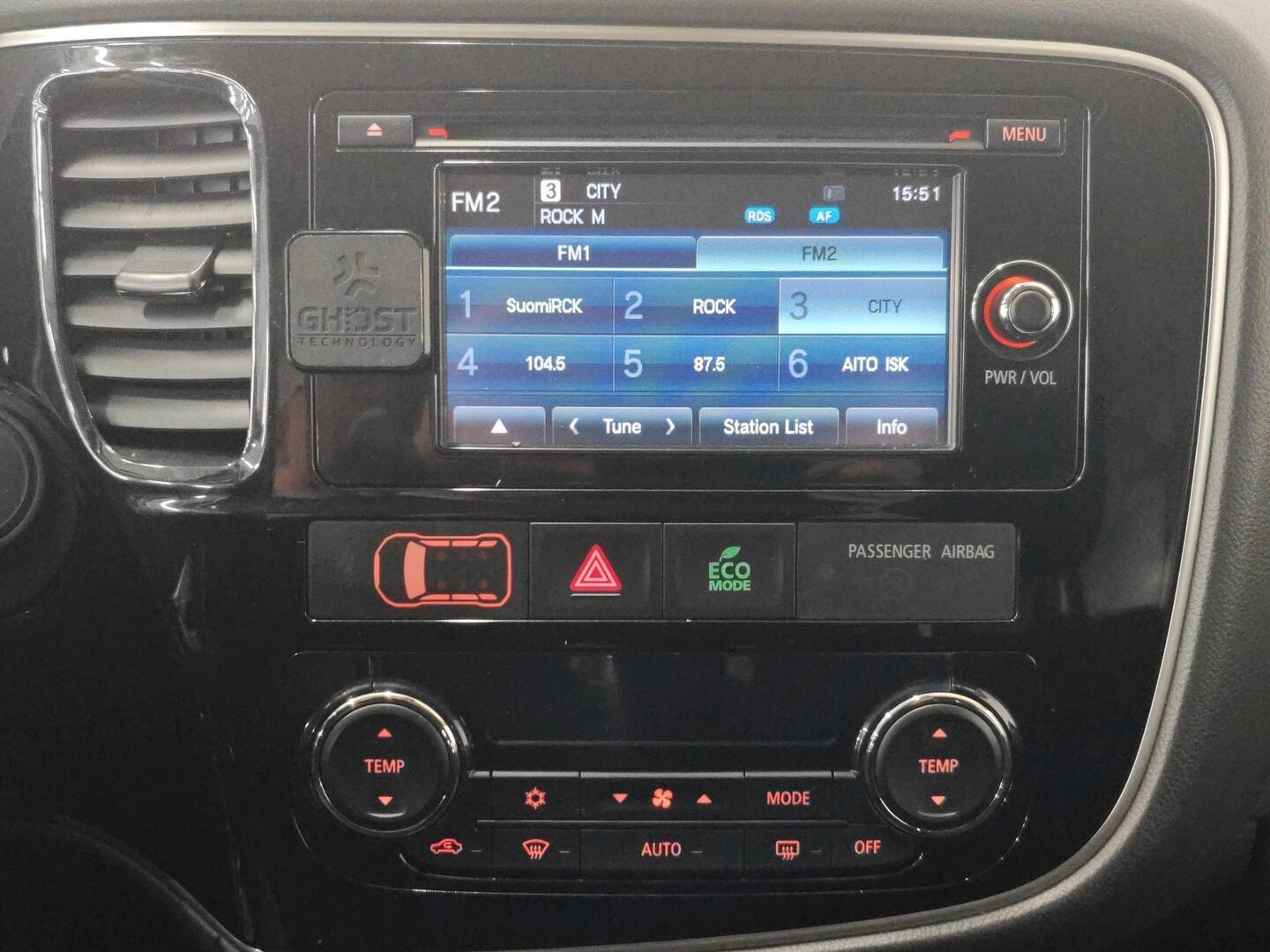 MITSUBISHI Outlander 2015