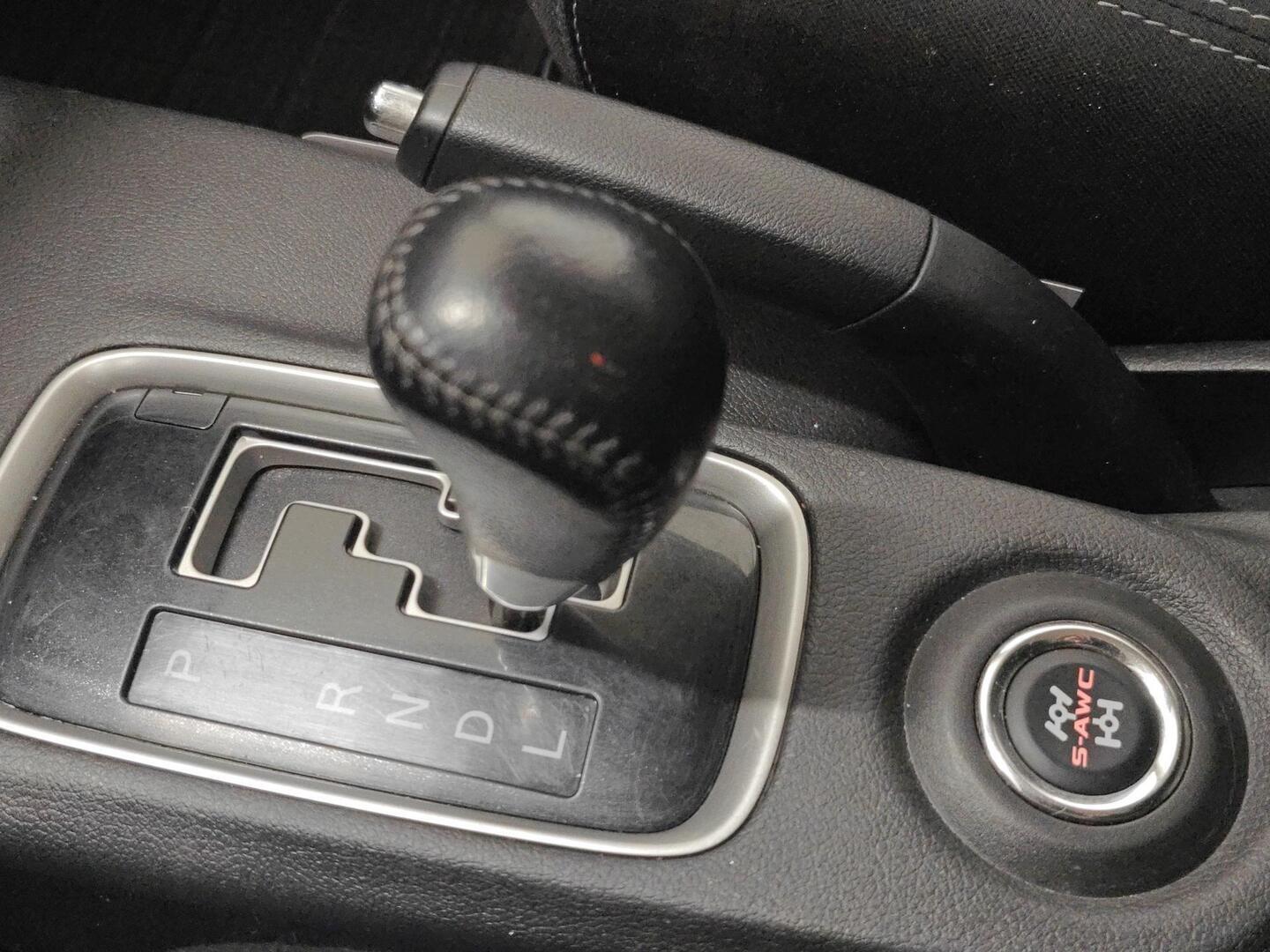 MITSUBISHI Outlander 2015