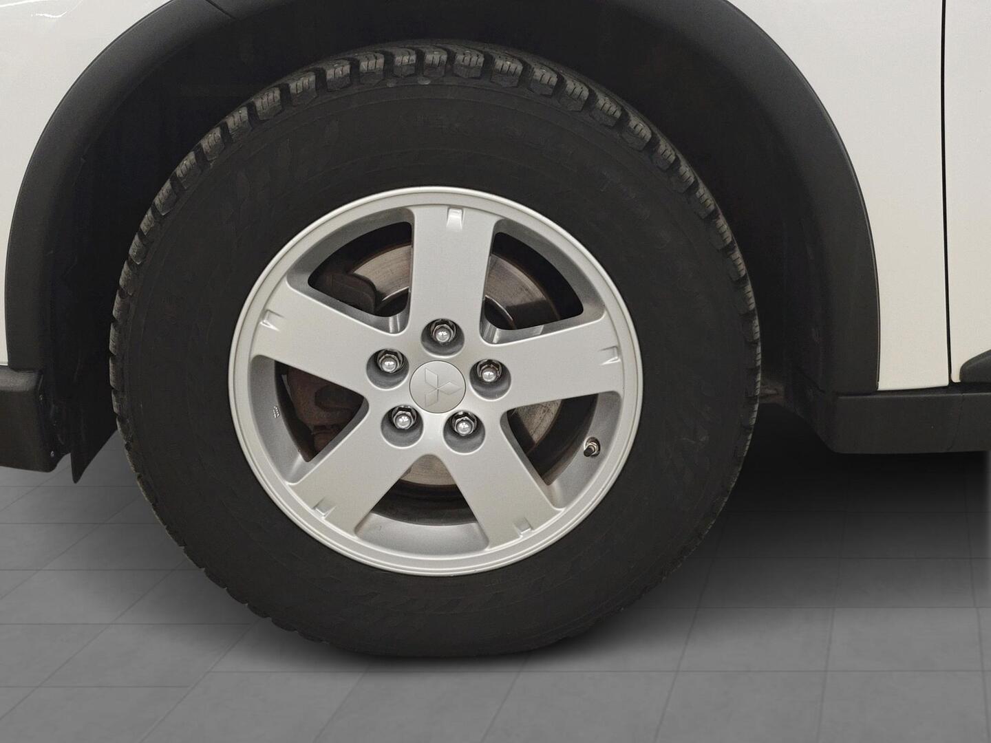 MITSUBISHI Outlander 2015