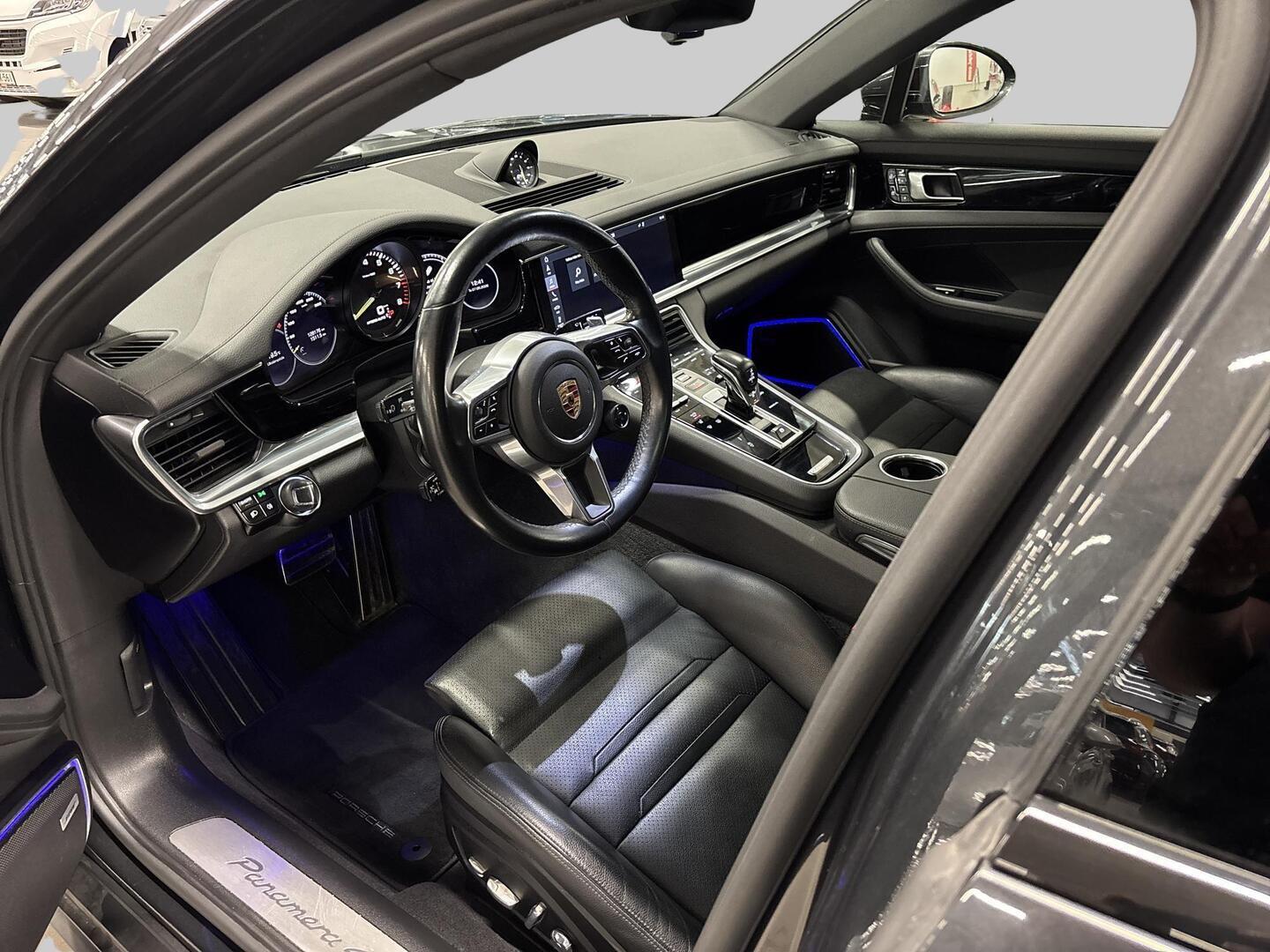 PORSCHE Panamera 2019