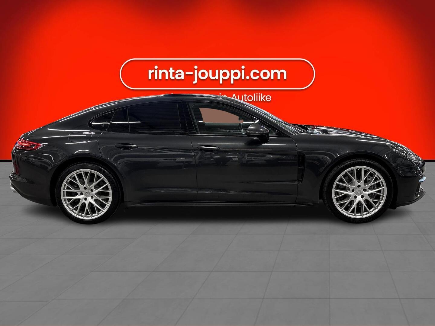 PORSCHE Panamera 2019