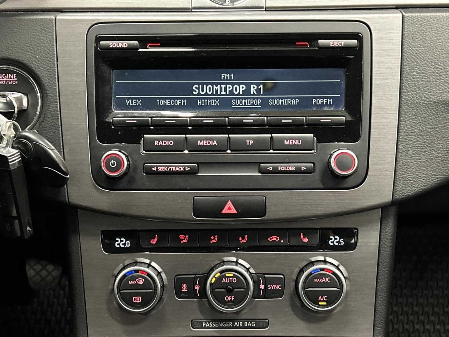 VOLKSWAGEN Passat 2012