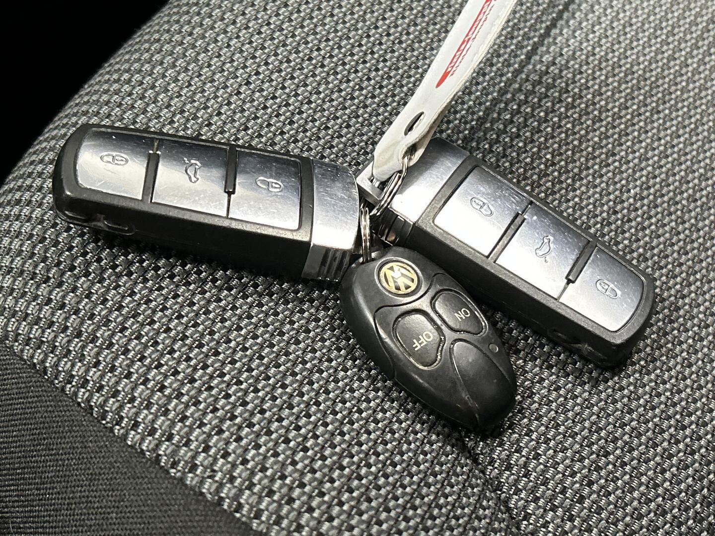 VOLKSWAGEN Passat 2012