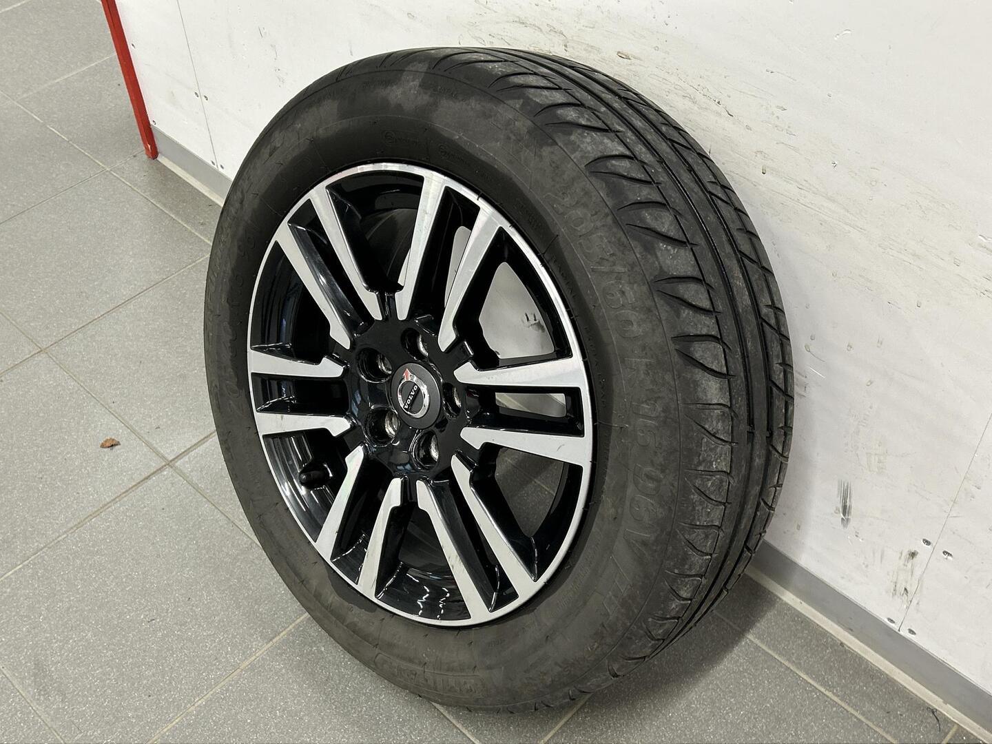 VOLVO V40 Cross Country 2017