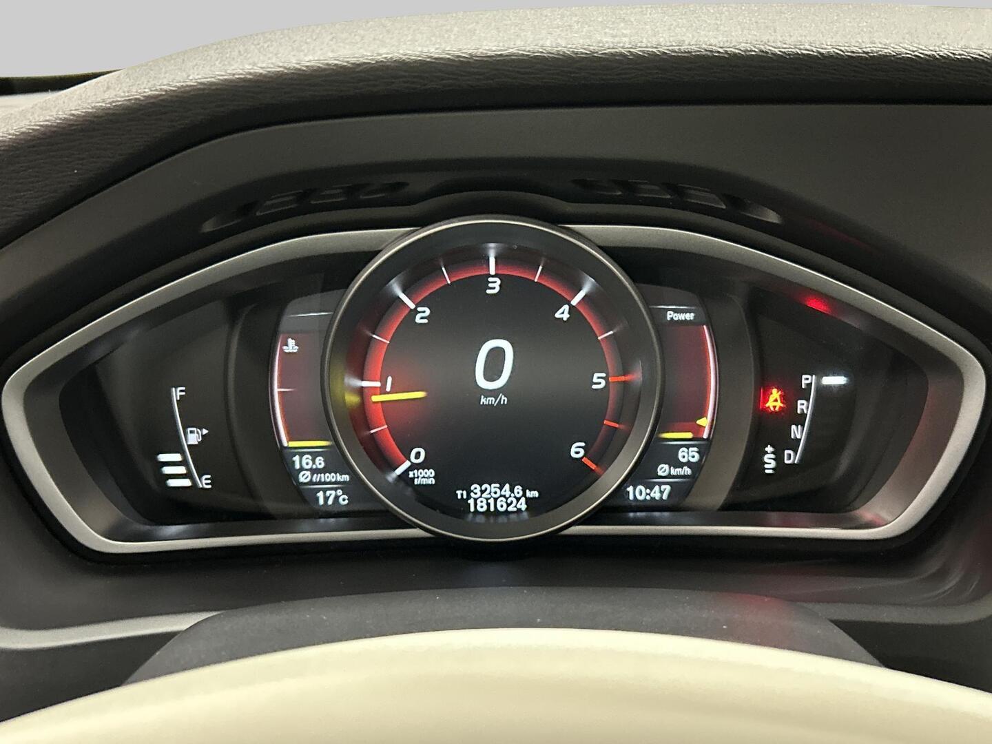 VOLVO V40 Cross Country 2017