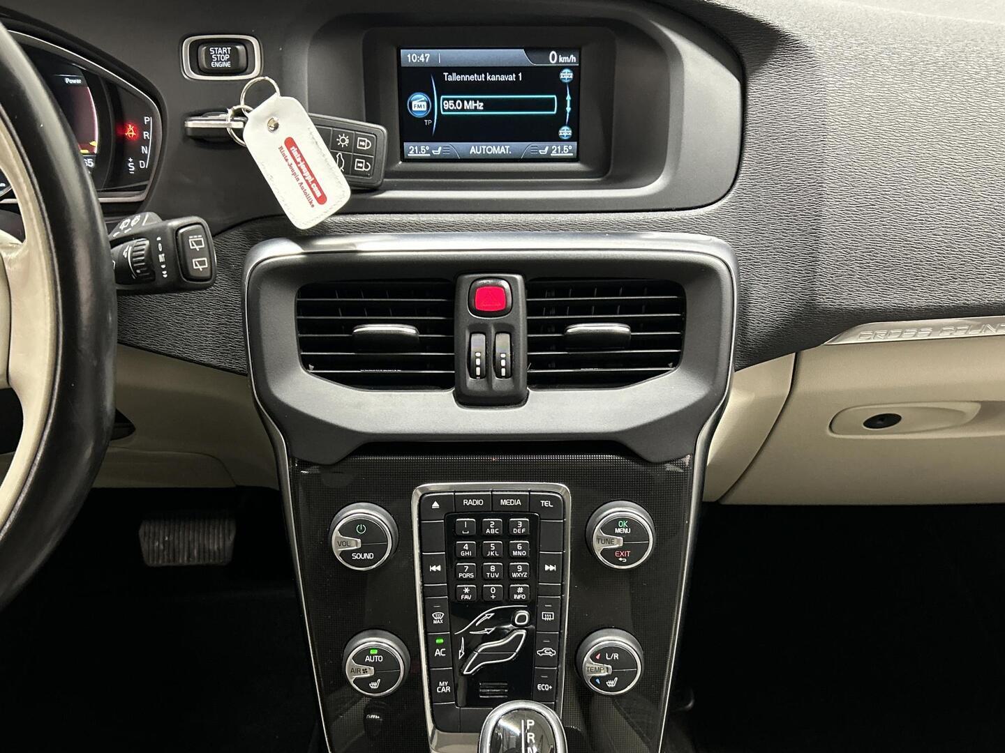 VOLVO V40 Cross Country 2017