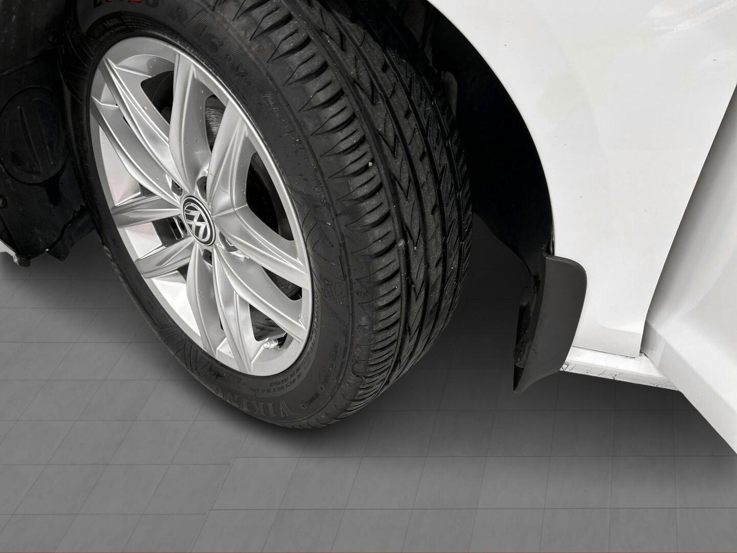 VOLKSWAGEN Golf 2018