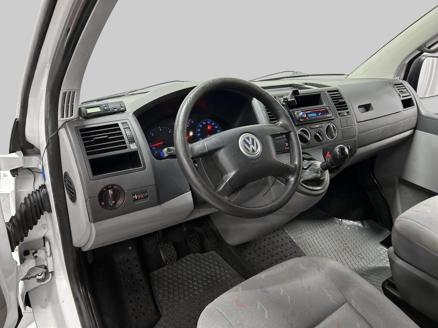 VOLKSWAGEN Transporter 2005