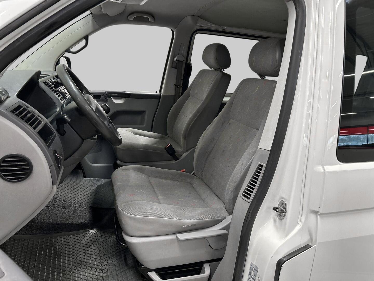 VOLKSWAGEN Transporter 2005