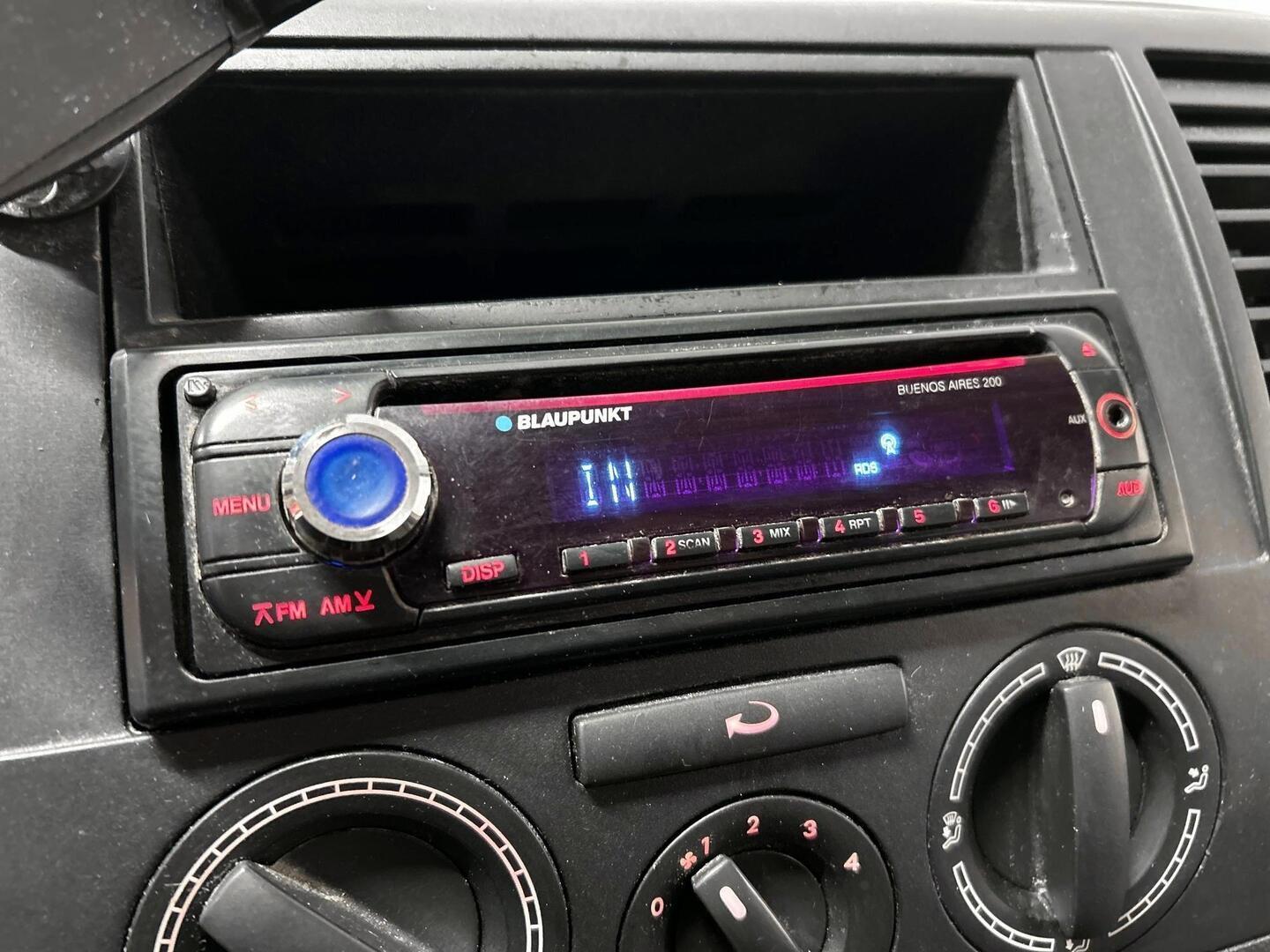 VOLKSWAGEN Transporter 2005