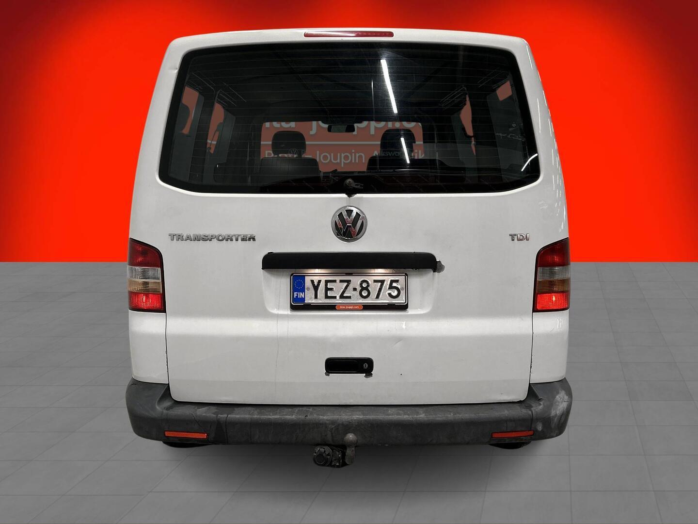 VOLKSWAGEN Transporter 2005