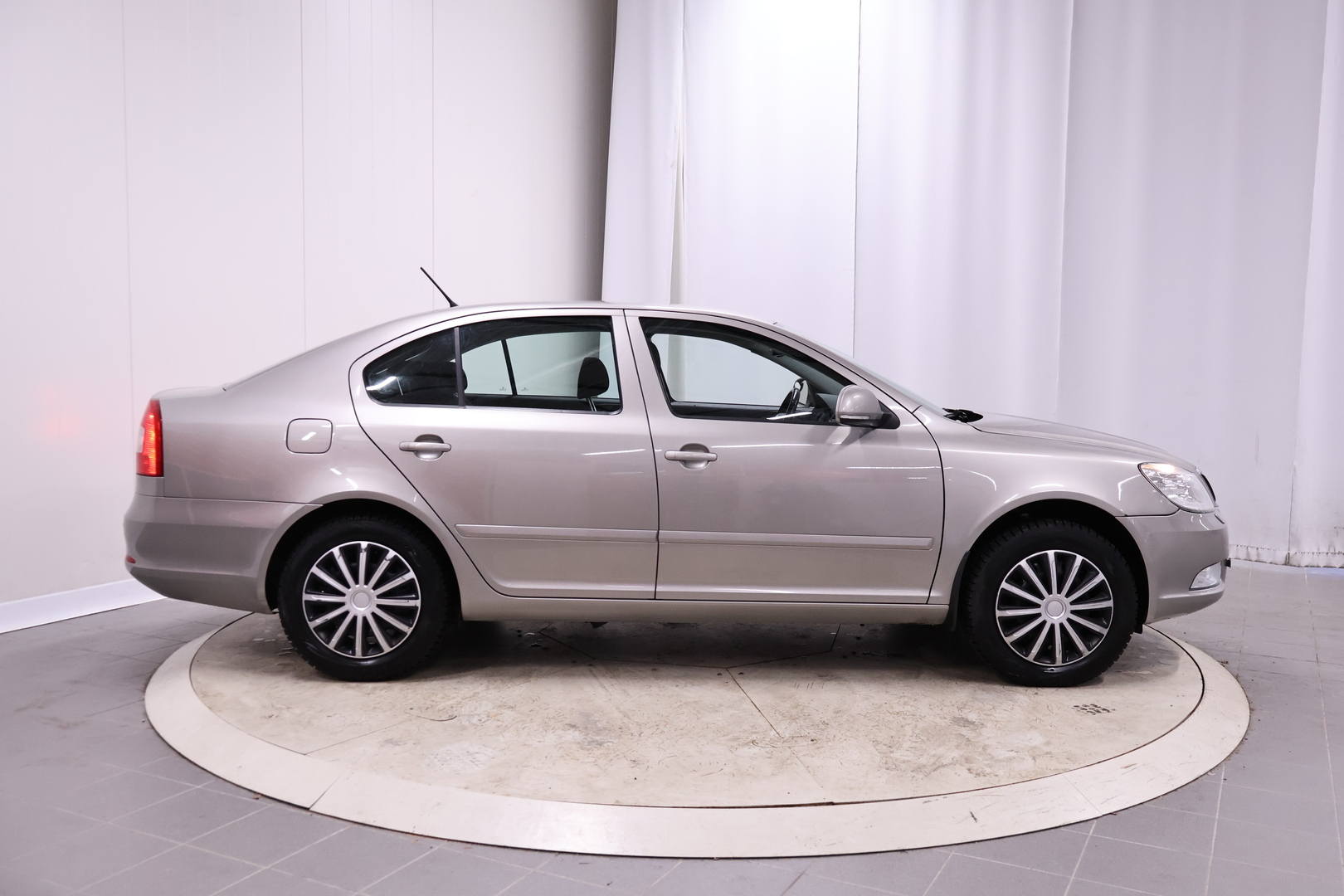 SKODA Octavia 2012