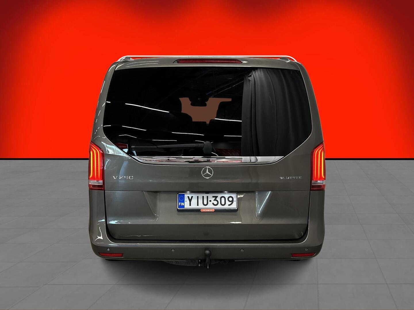 MERCEDES-BENZ V 2014