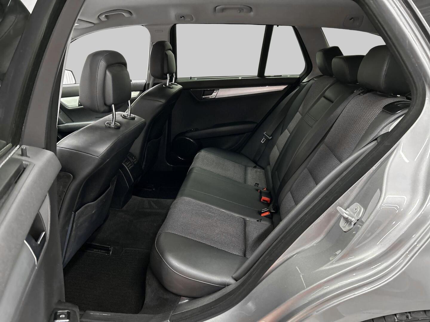 MERCEDES-BENZ C 2010