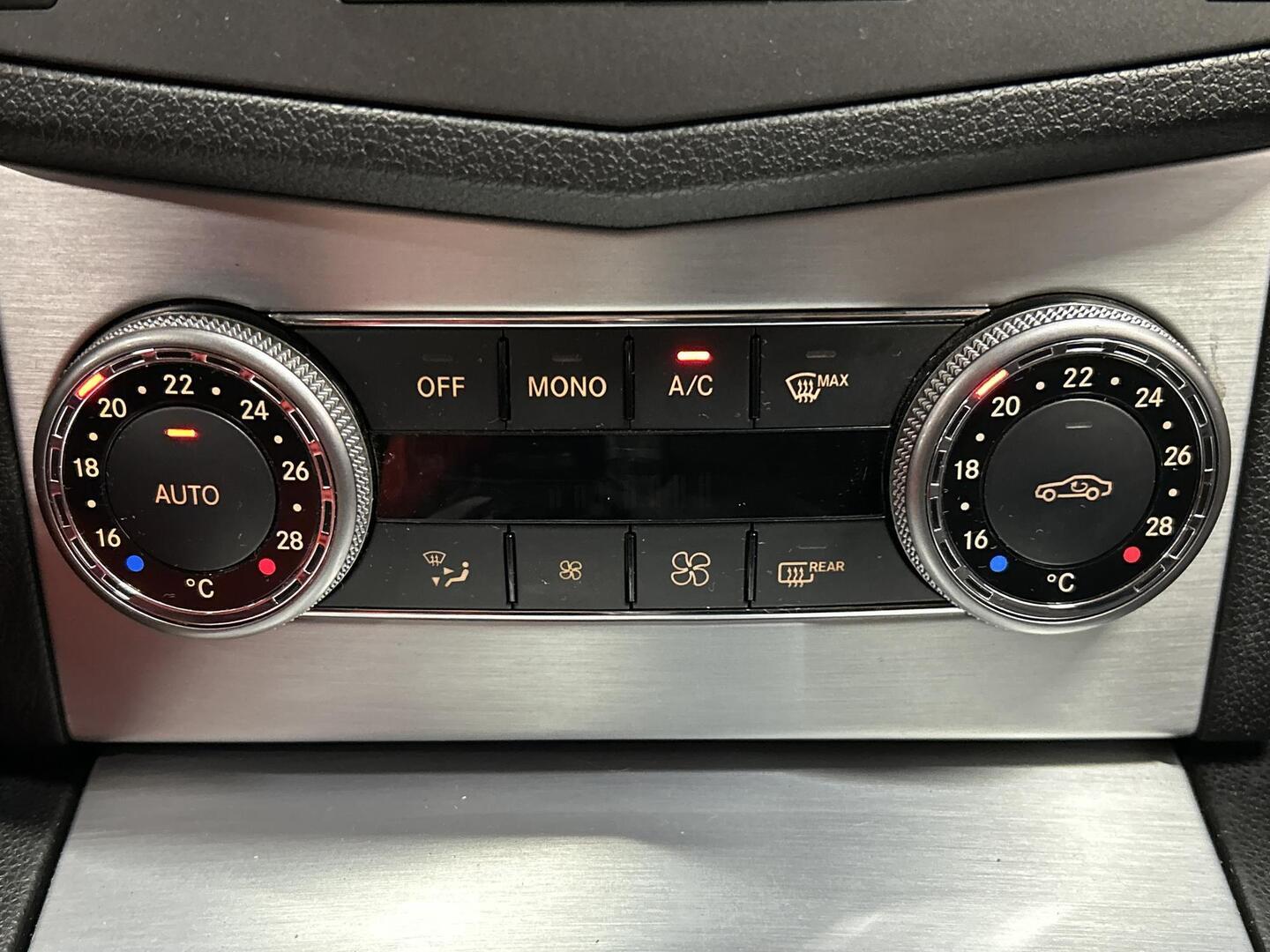 MERCEDES-BENZ C 2010