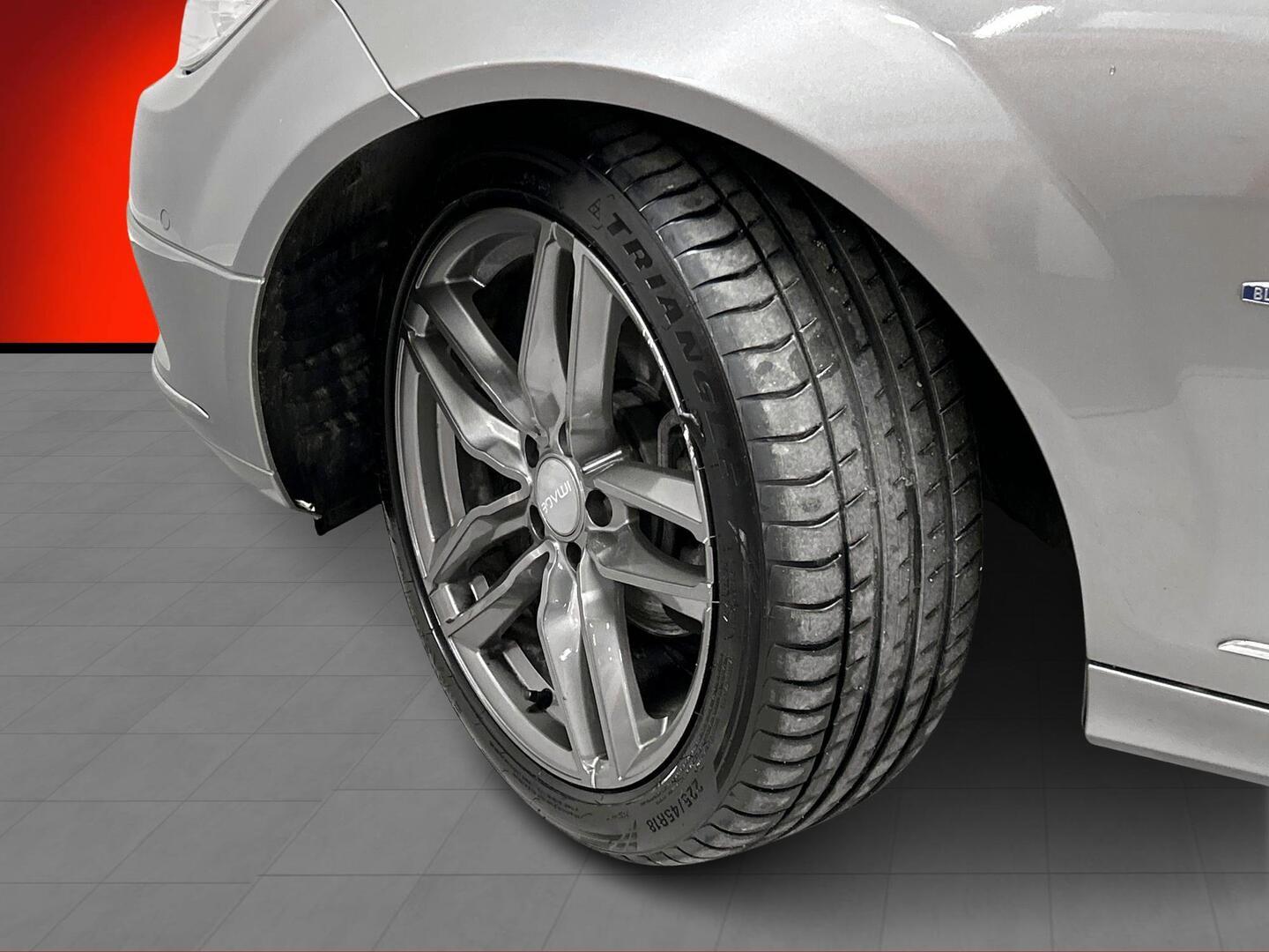 MERCEDES-BENZ C 2010