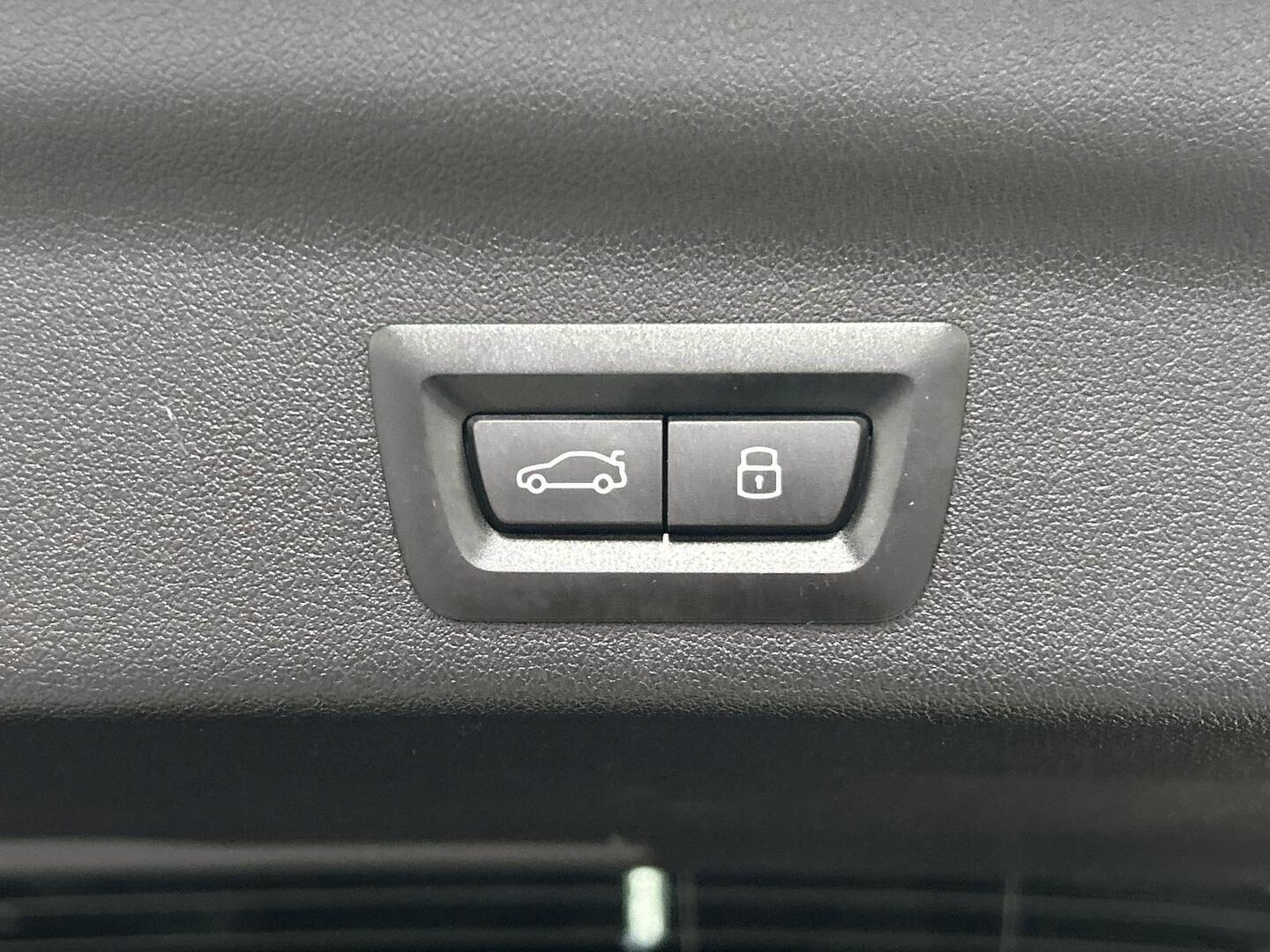 BMW IX1 2023
