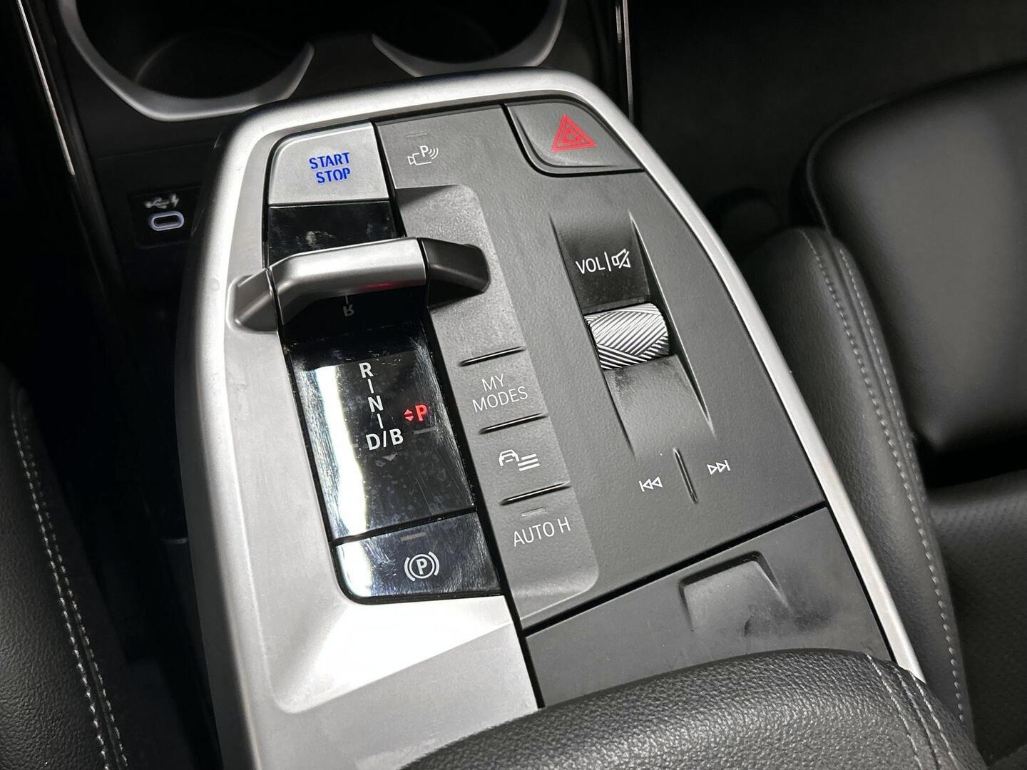 BMW IX1 2023
