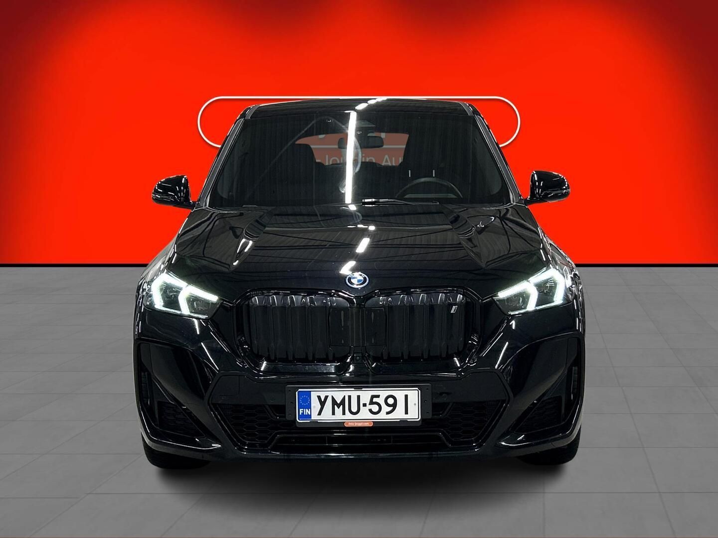 BMW IX1 2023