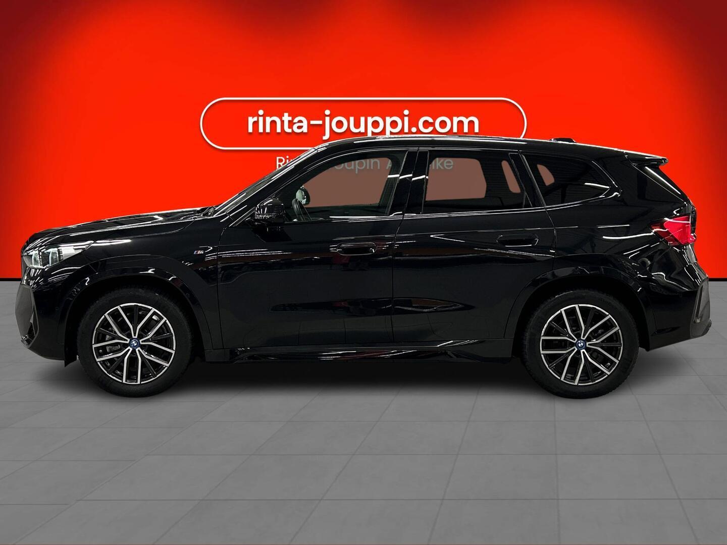 BMW IX1 2023