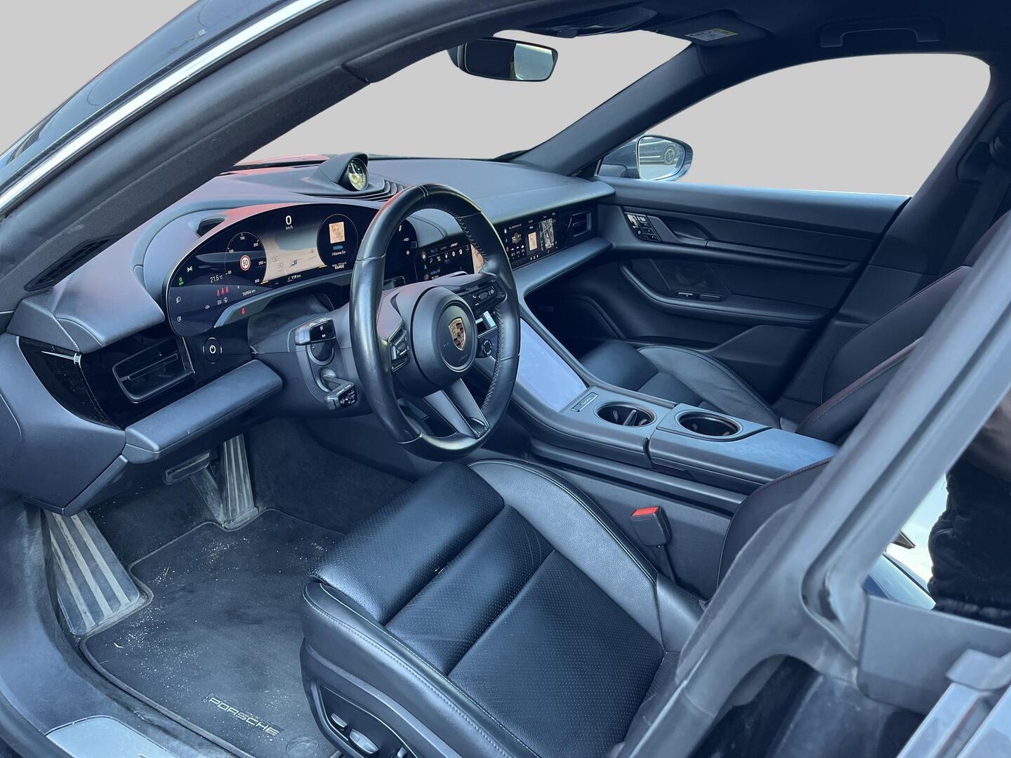 PORSCHE Taycan 2020
