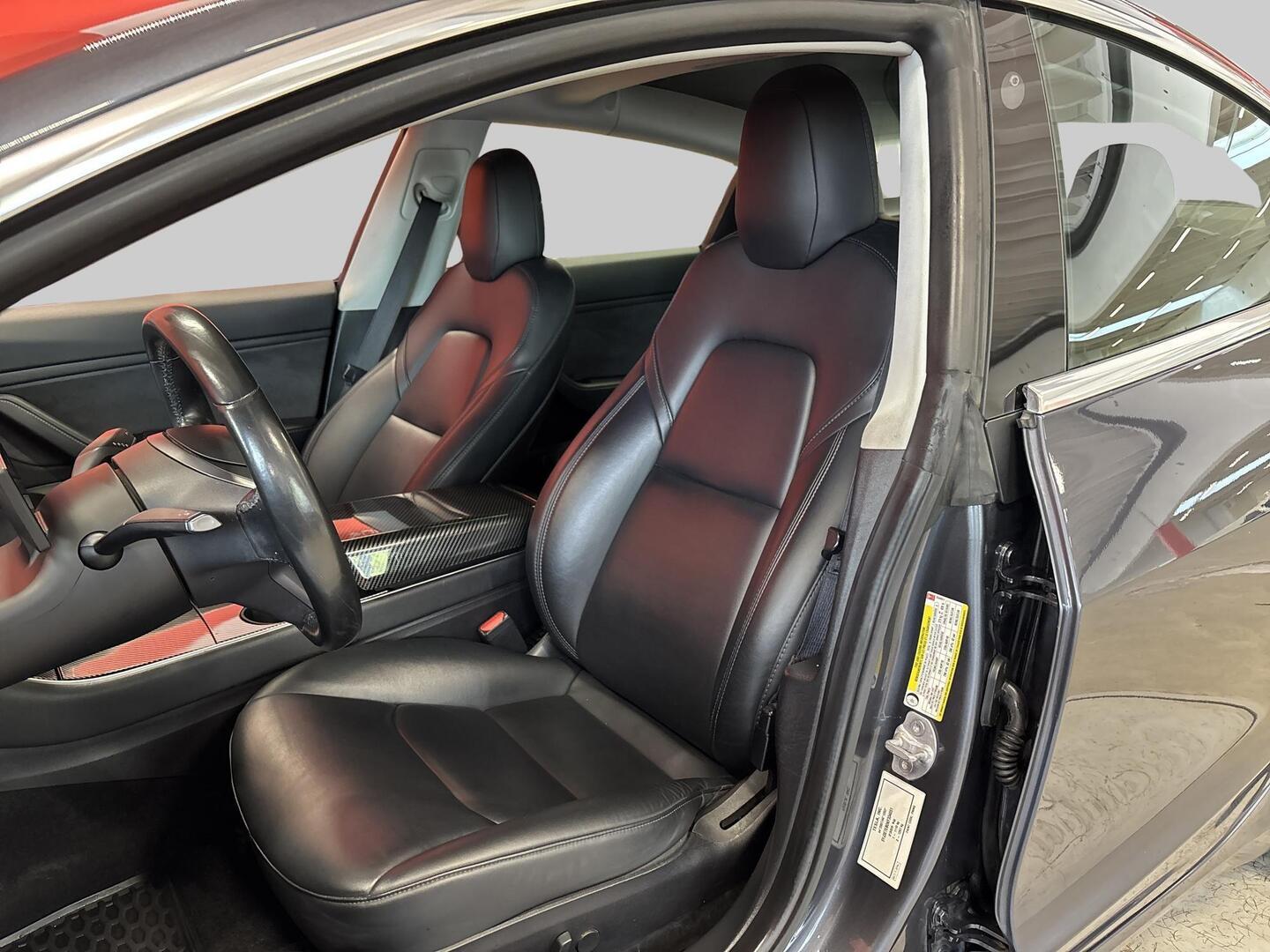 TESLA Model 3 2019