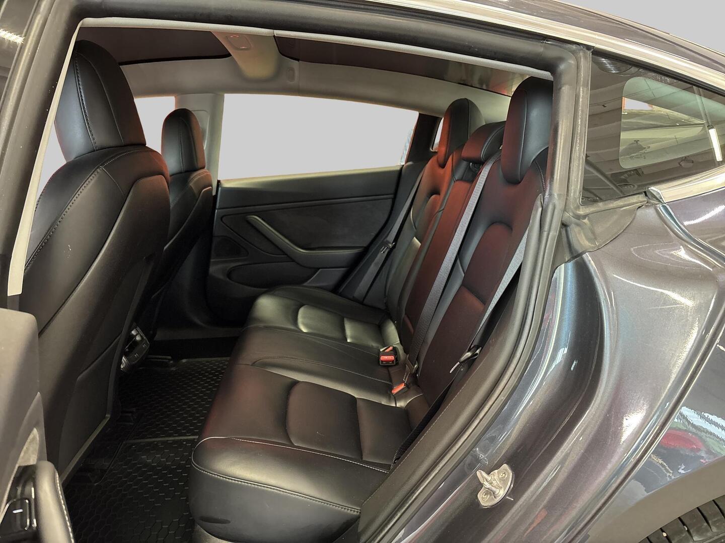 TESLA Model 3 2019