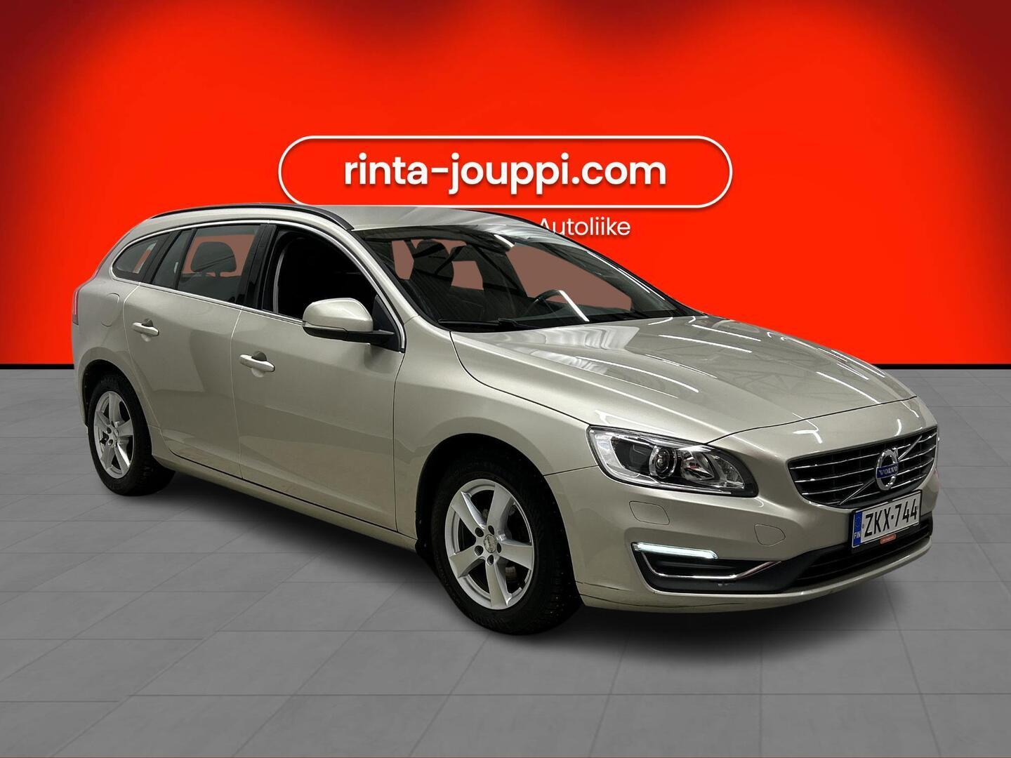 VOLVO V60 2016