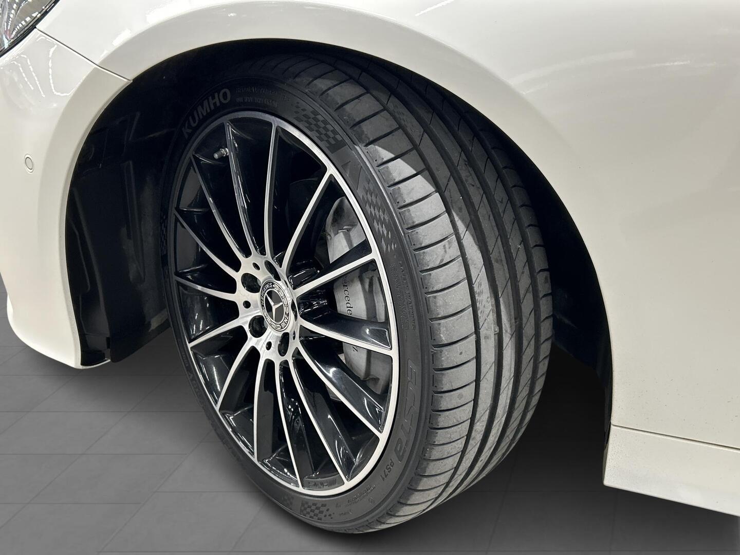 MERCEDES-BENZ E 2019