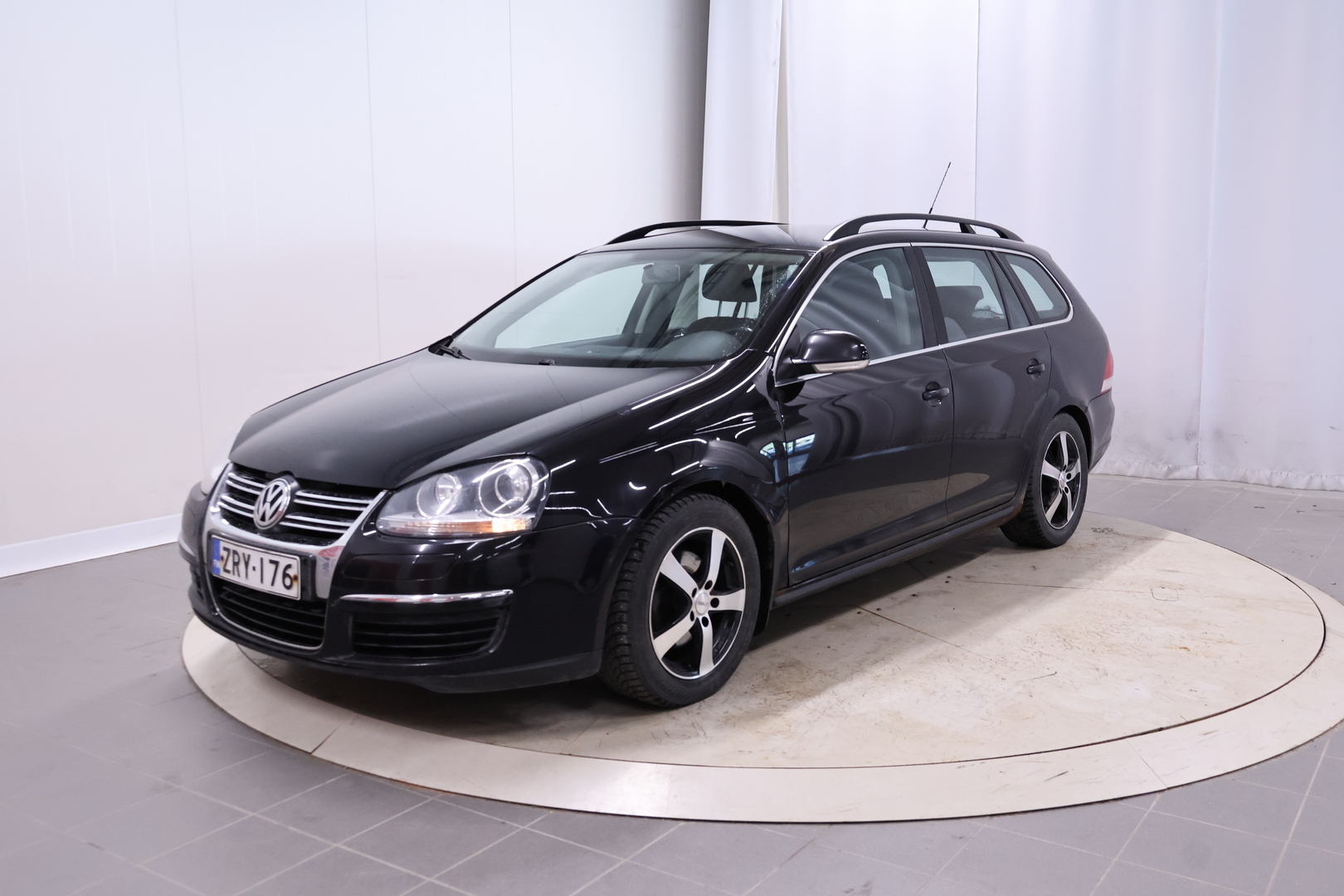 VOLKSWAGEN Golf 2008