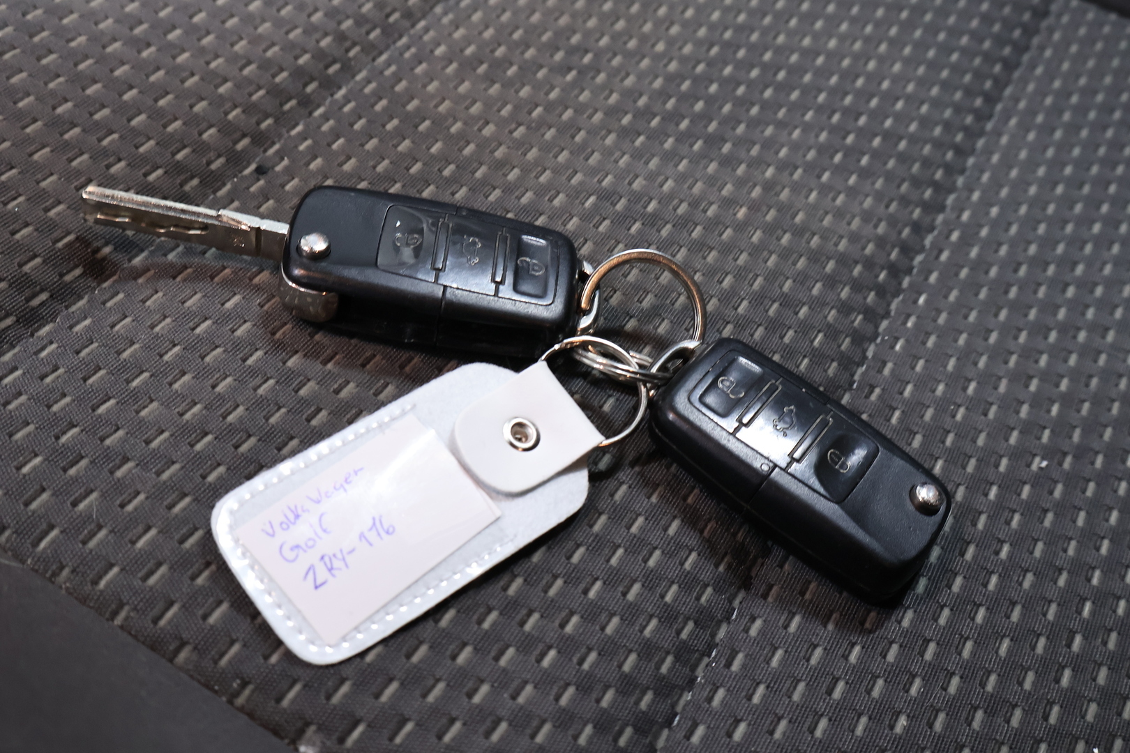 VOLKSWAGEN Golf 2008