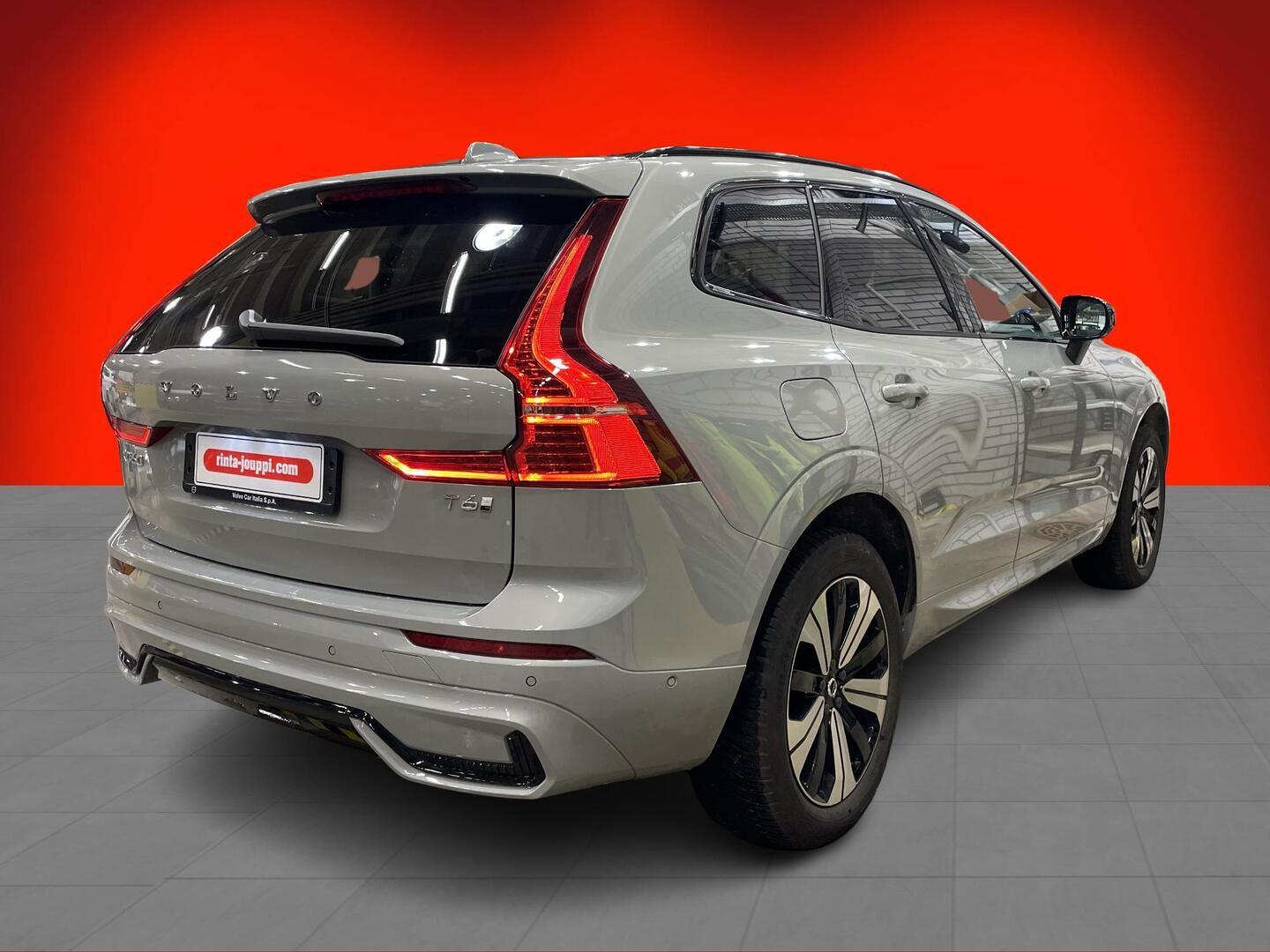 VOLVO XC60 2025